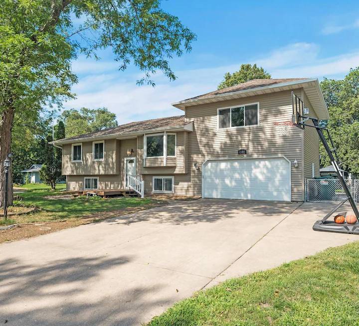 Nalee Xiong, Realtor photo
