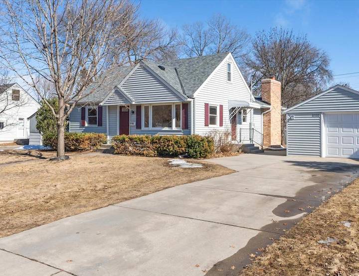 Toua Thor, Realtor photo
